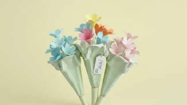 Surprise flowers made from egg carton
